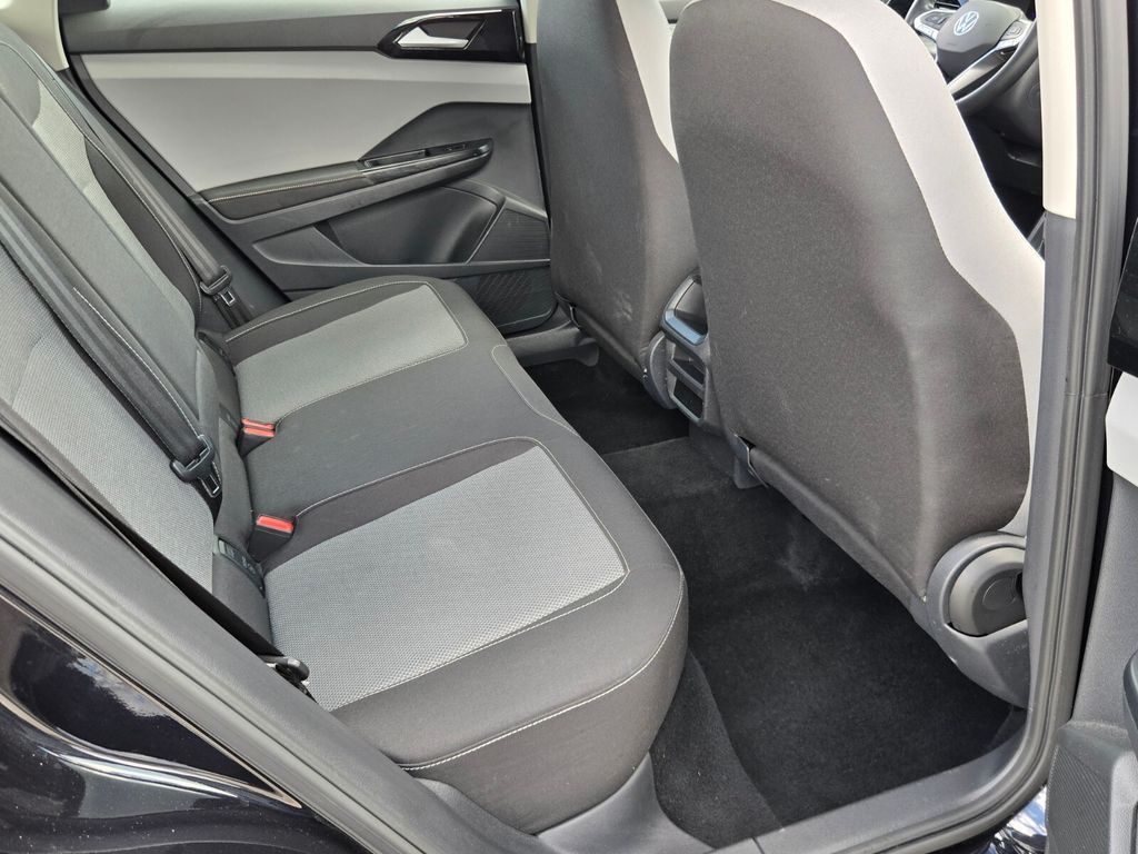 2024 Volkswagen Taos - $17,977