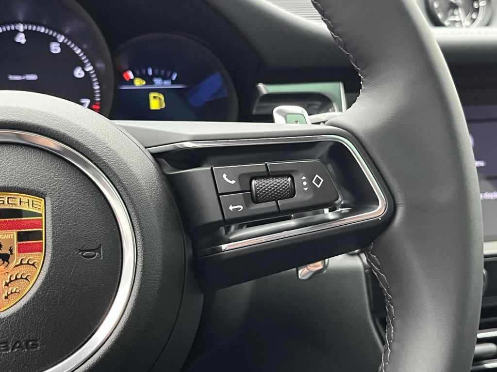 Thumbnail: 2026 Porsche Macan - 14