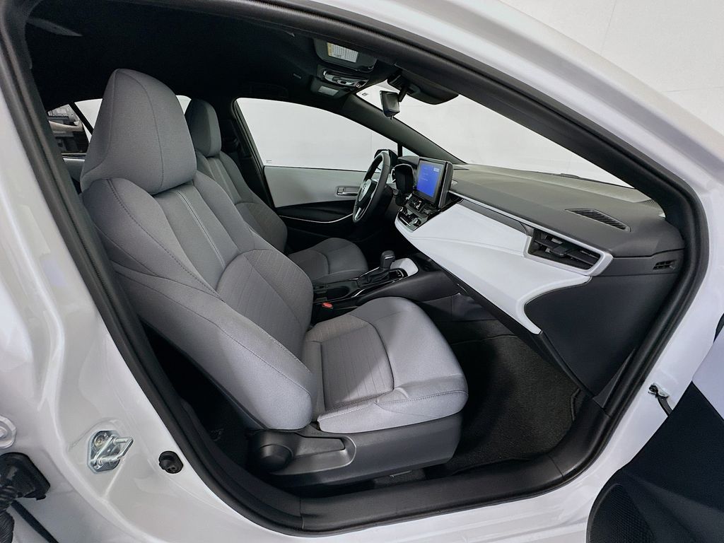 Thumbnail: 2025 Toyota Corolla - 25