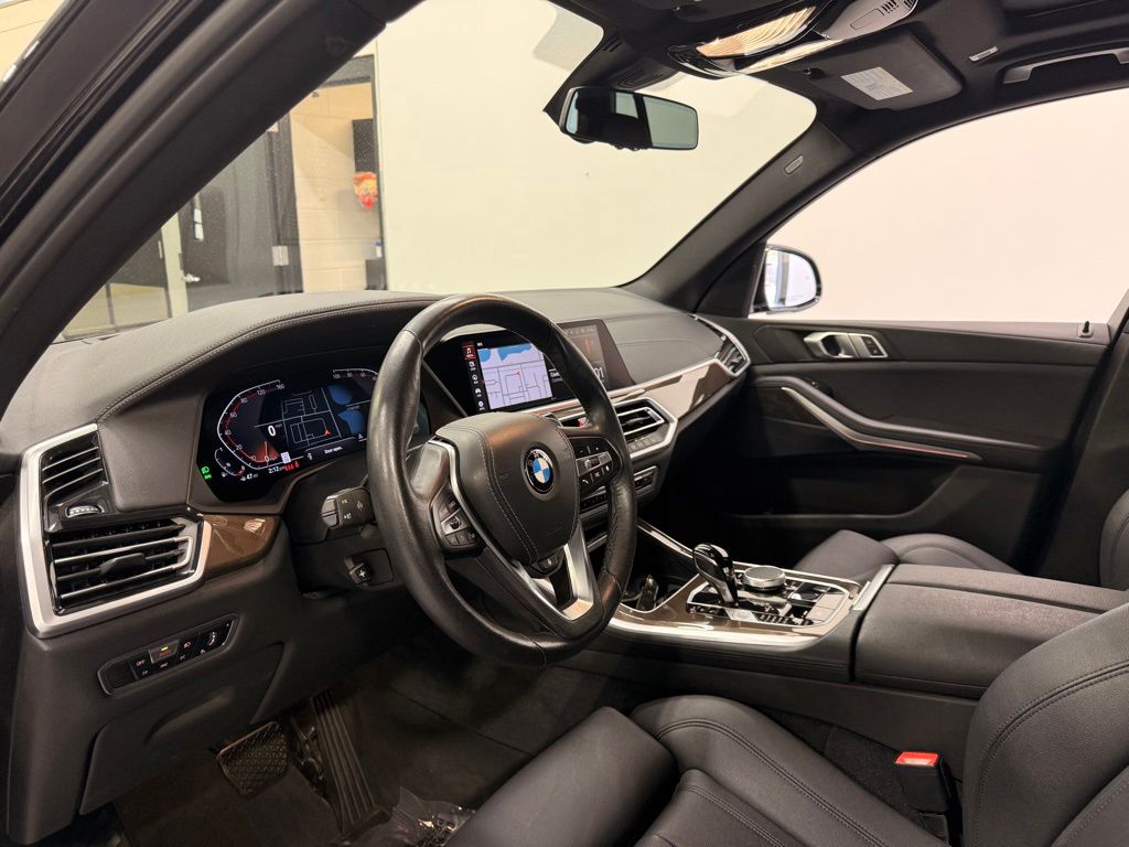 Thumbnail: 2022 BMW X5 - 11