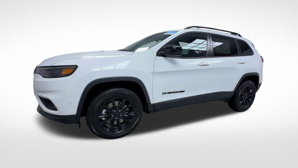 Used 2023 Jeep Cherokee SUV