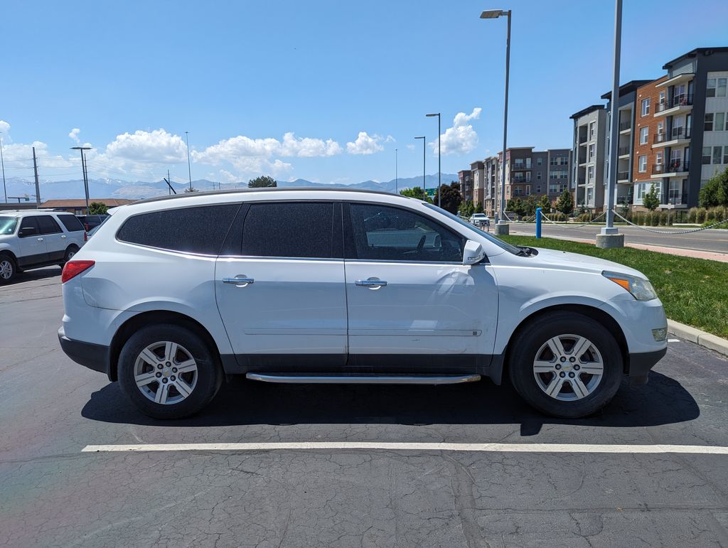 2010 Chevrolet Traverse LT 10