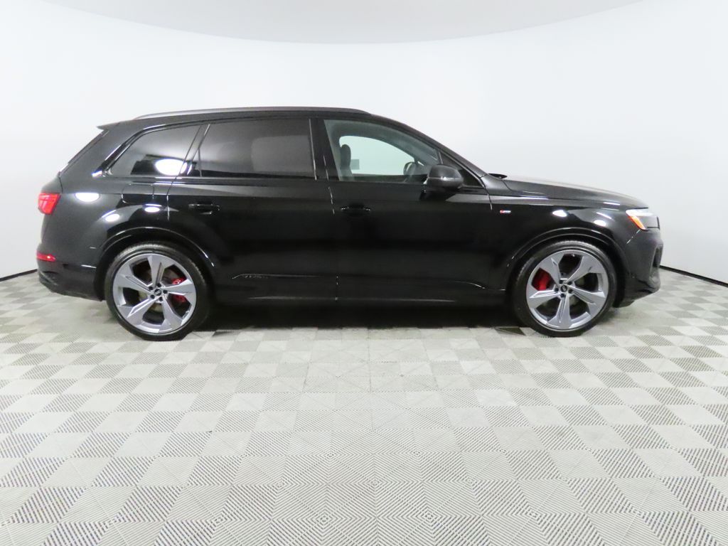 Thumbnail: 2026 Audi Q7 - 6