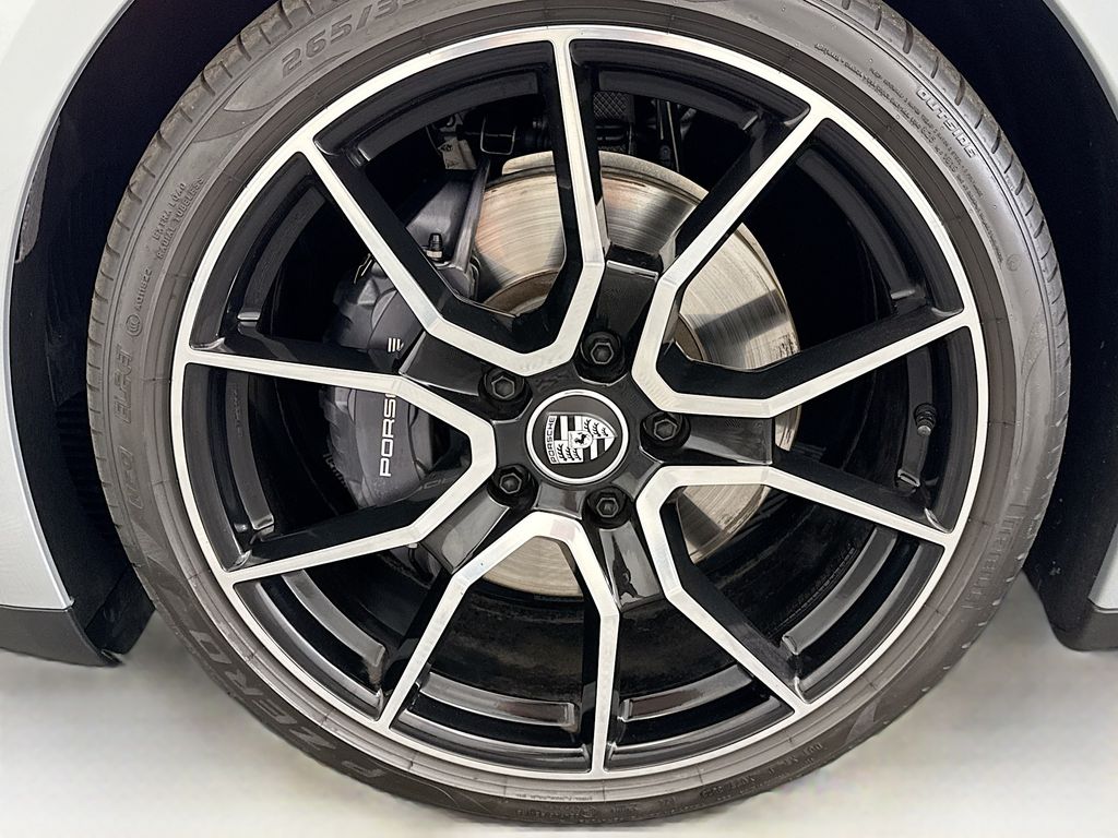 Thumbnail: 2024 Porsche Taycan - 29