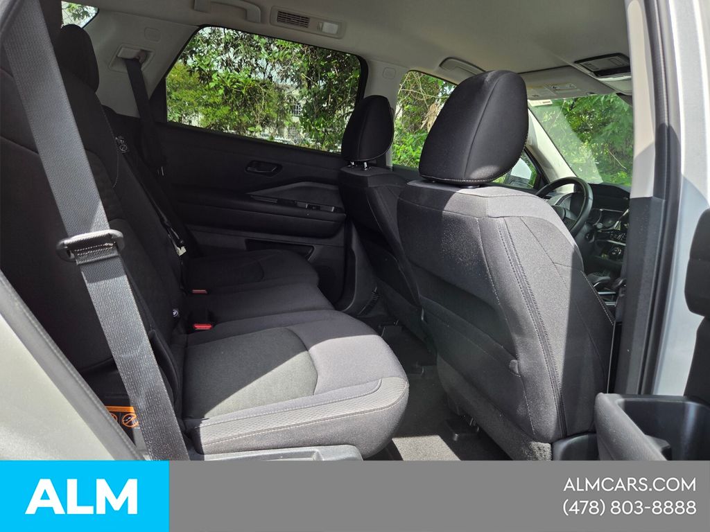 Used 2025 Silver Nissan SV image 14