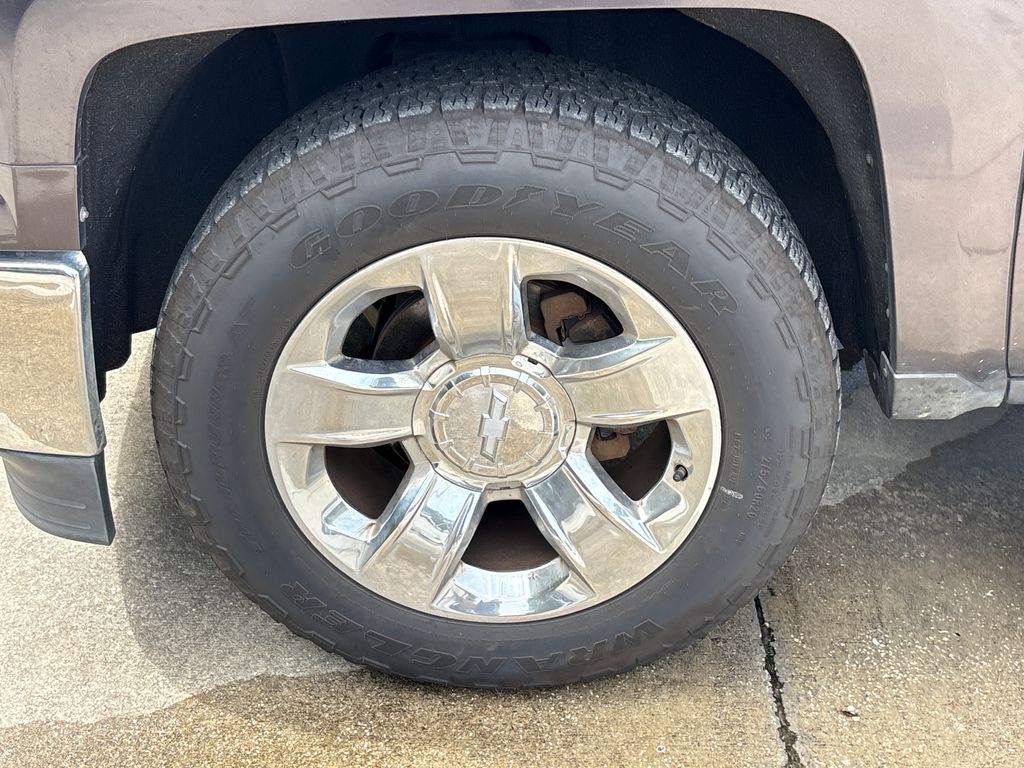 Used 2015 Gray Chevrolet LTZ image 12