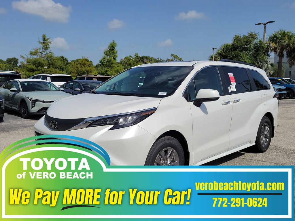 White (Wind Chill Pearl) 2026 Toyota Sienna Minivan Front-Wheel Drive Continuously Variable Transmission