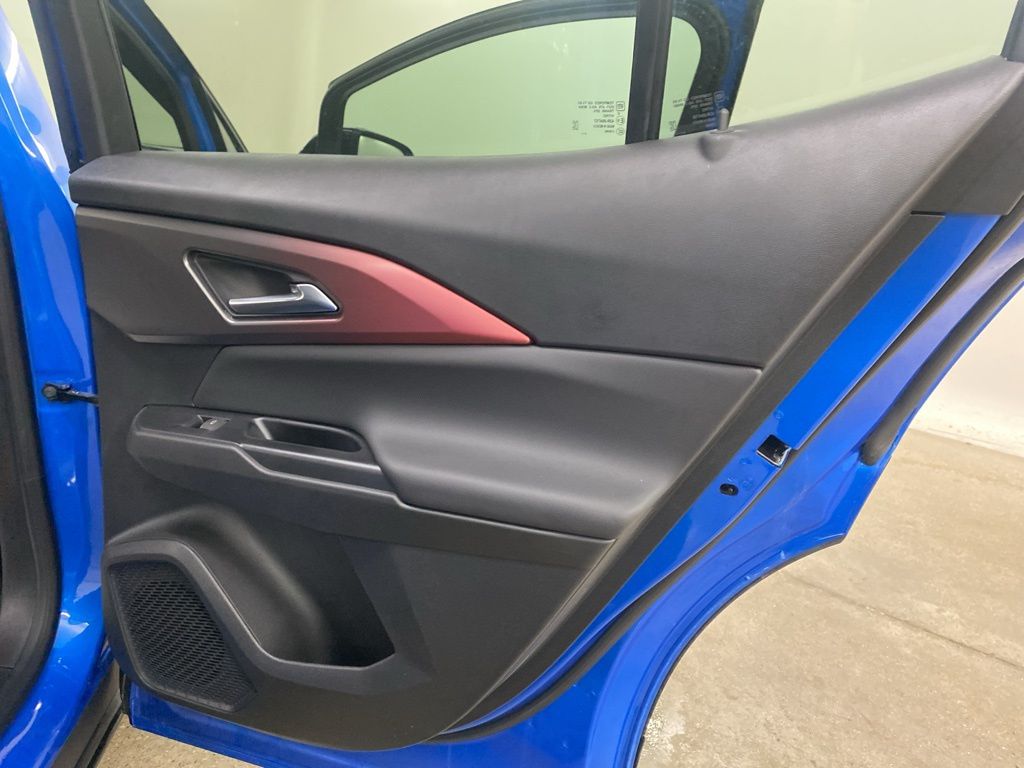2025 Chevrolet Equinox EV RS photo
