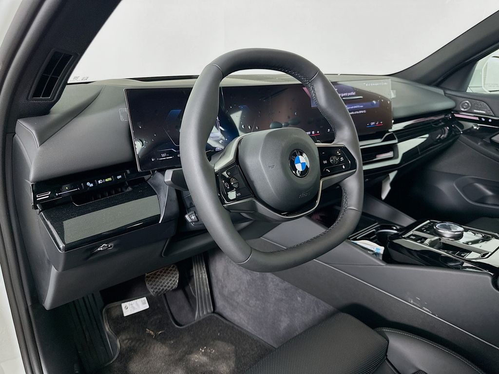 Thumbnail: 2025 BMW 5 Series - 9