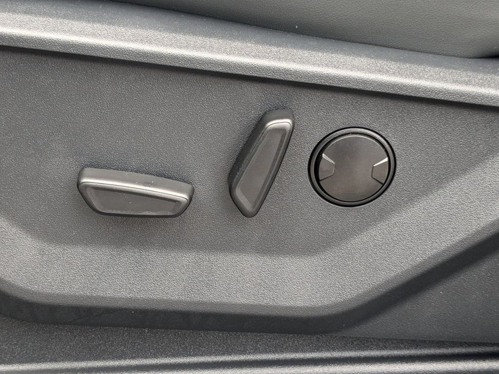 2025 Ford Expedition Active MAX