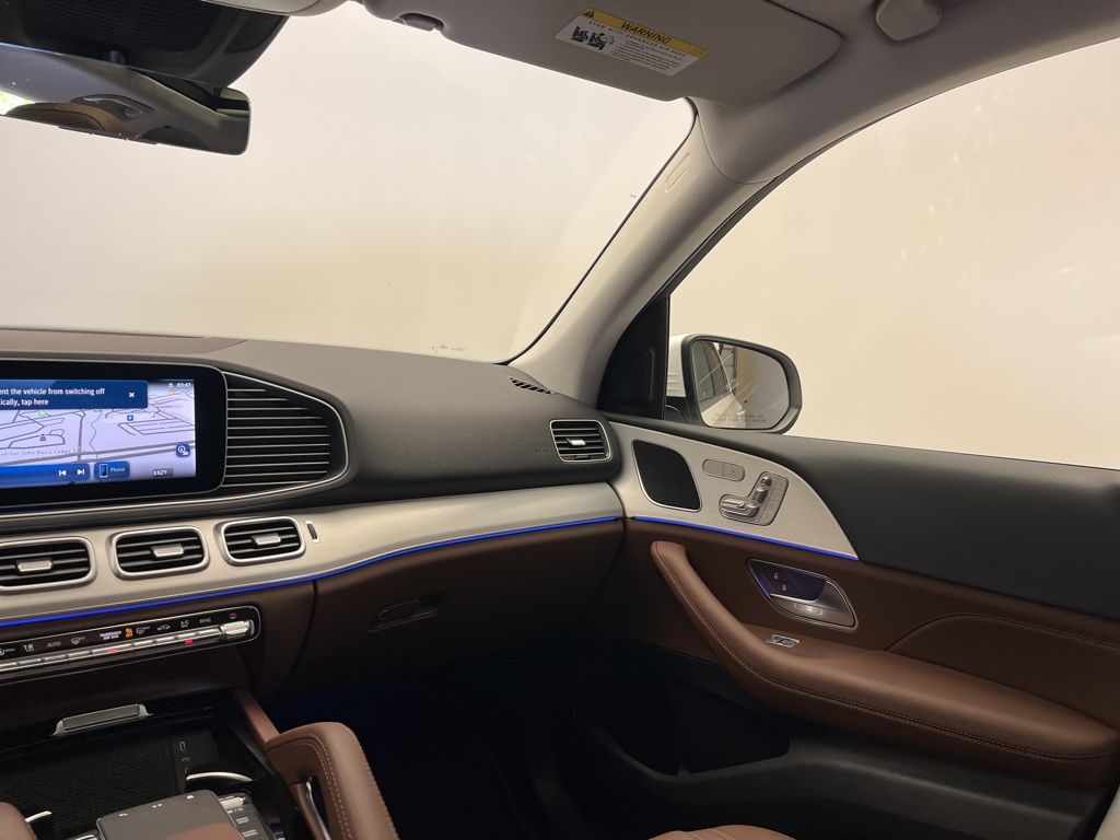 Thumbnail: 2025 Mercedes-Benz GLE - 27