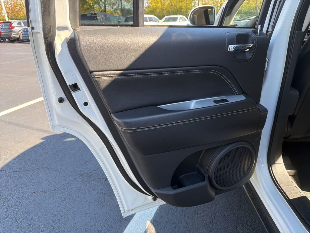 Thumbnail: 2016 Jeep Compass - 20
