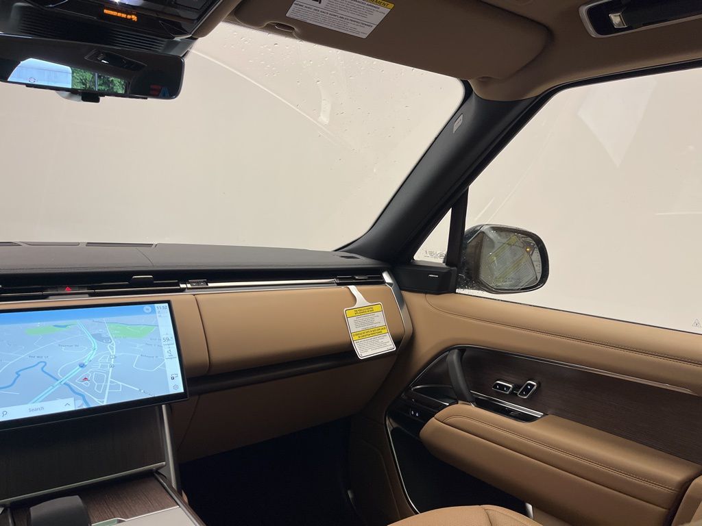 Thumbnail: 2025 Land Rover Range Rover - 27