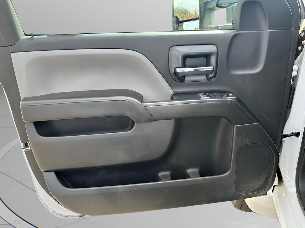 Used Car 2022 Chevrolet Silverado 6500hd  For Sale Under $50,000 In Austin, Texas