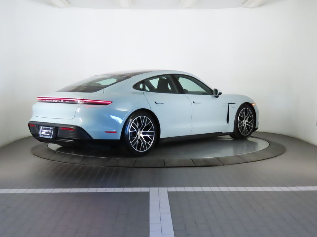 Thumbnail: 2025 Porsche Taycan - 7