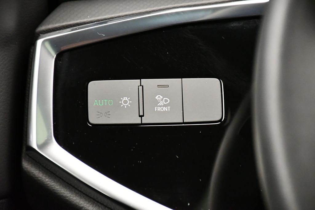 Thumbnail: 2024 Audi Q3 - 22