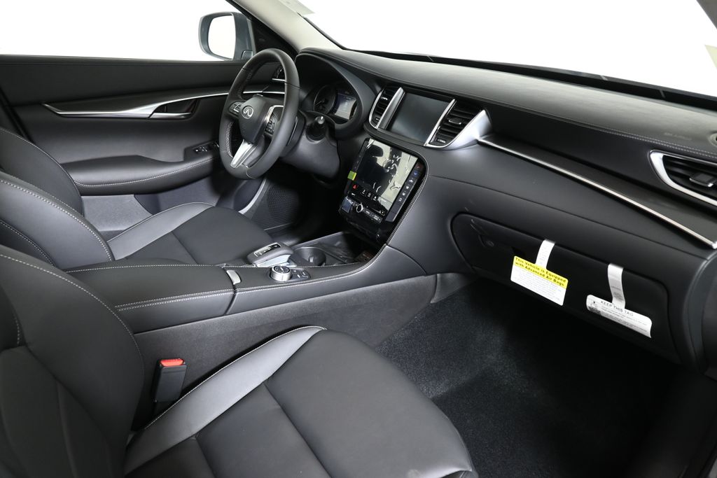 Thumbnail: 2025 INFINITI QX50 - 21