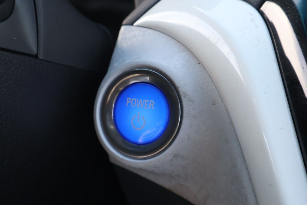 Thumbnail: 2018 Chevrolet Bolt EV - 27