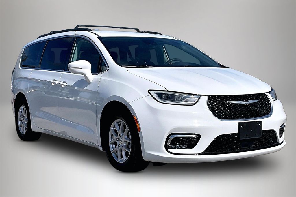 Used 2022 Chrysler Pacifica Touring L 4D Passenger Van