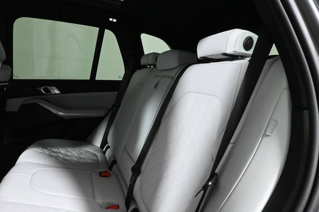 Thumbnail: 2026 BMW X5 - 4