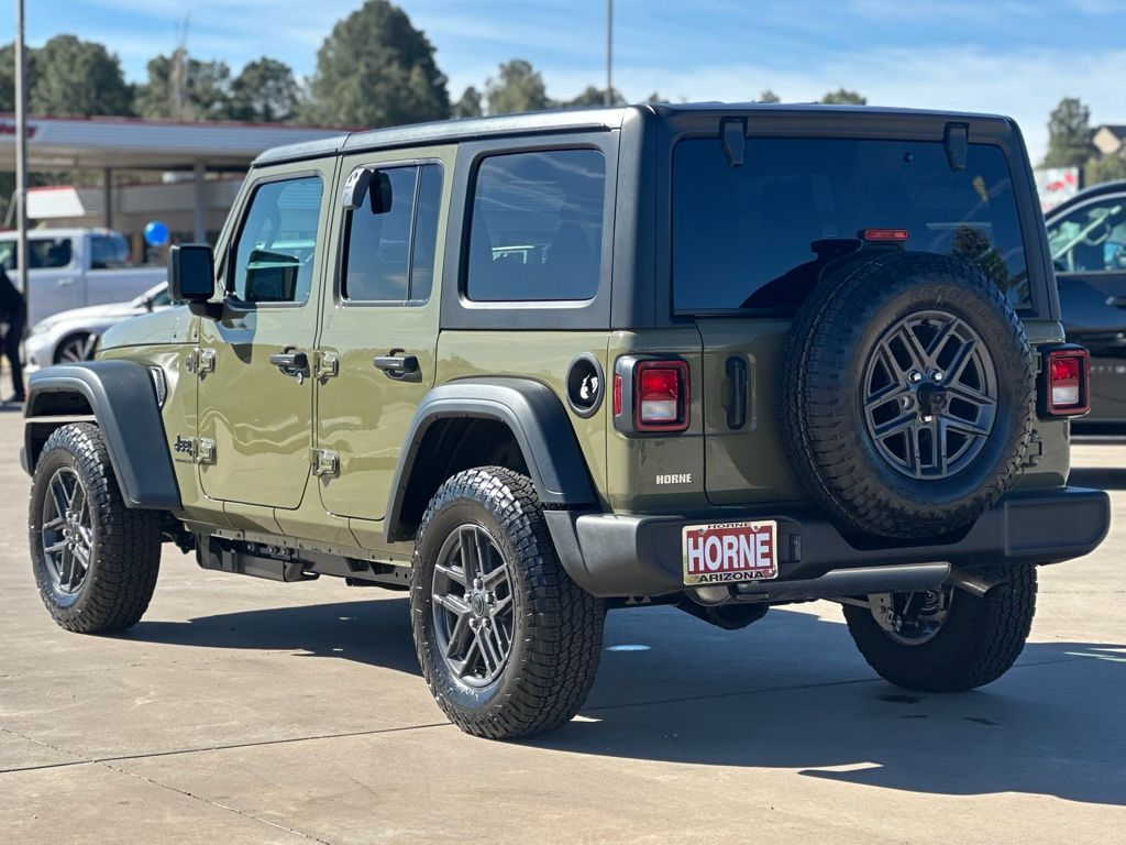 View vehicle photo 5