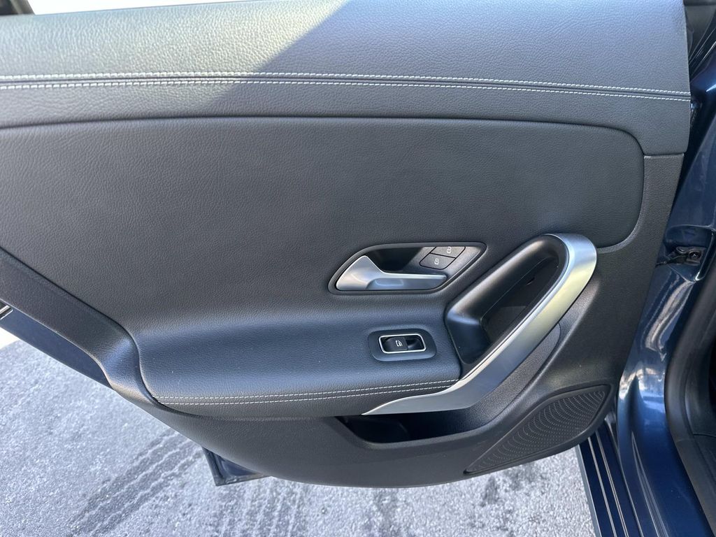 Thumbnail: 2020 Mercedes-Benz CLA - 26