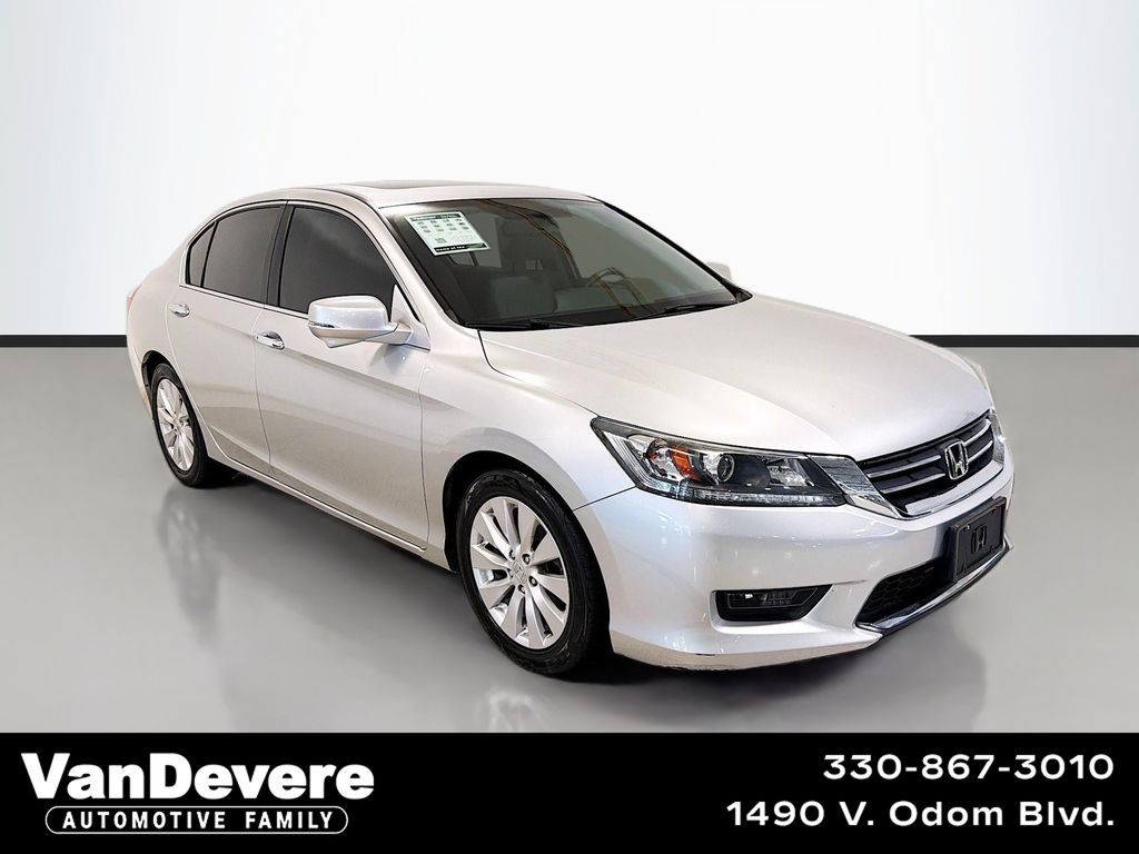 Alabaster Silver Metallic 2014 Honda Accord Sedan Front-Wheel Drive Continuously Variable Transmission