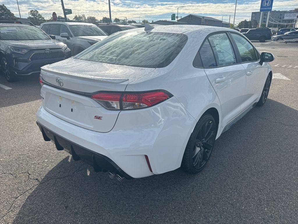 2026 Toyota Corolla SE photo 7