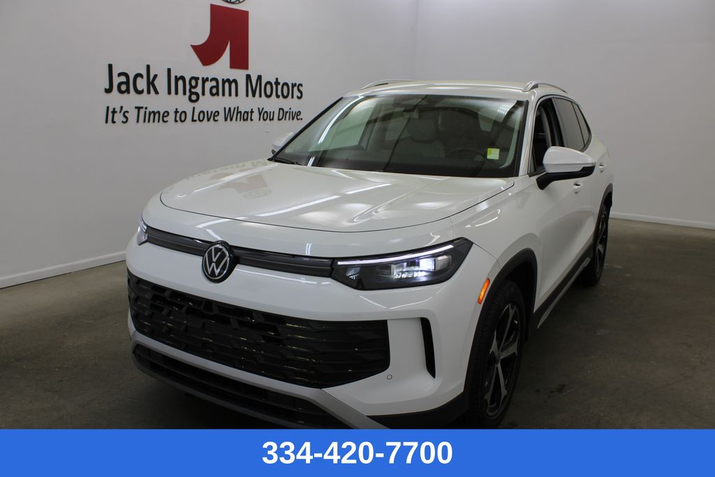 used 2025 Volkswagen Tiguan car