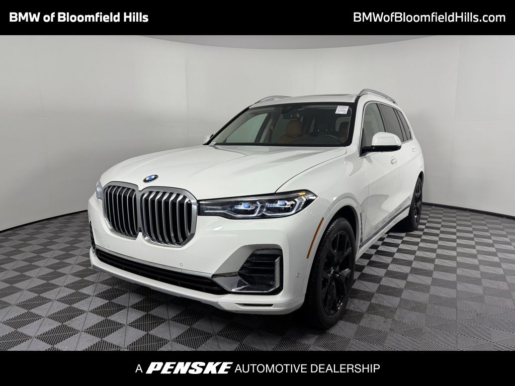 2022 BMW X7 xDrive40i Hero Image