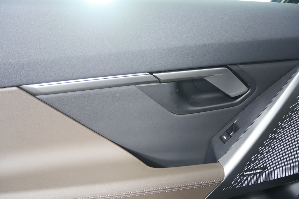 Thumbnail: 2025 BMW 5 Series - 13