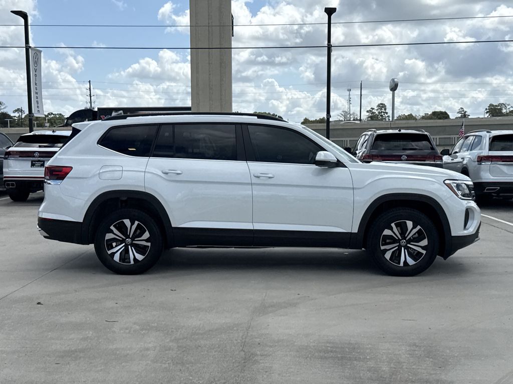 2026 Volkswagen Atlas 2.0T SE White at Bayshore Chrysler Jeep Dodge Ram