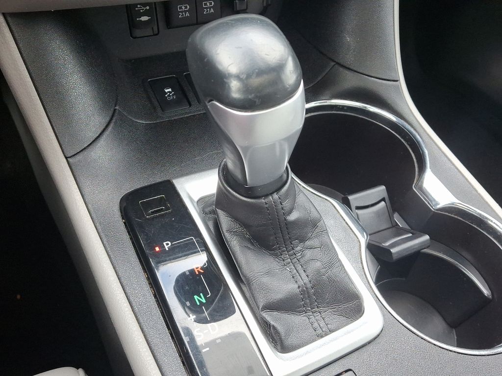 2017 Toyota Highlander XLE 16