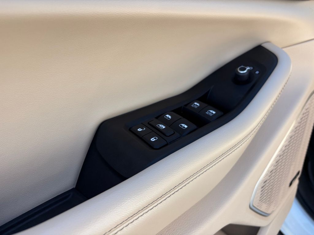 Used Car 2022 Jeep Grand Cherokee L  Limited For Sale Under $30,000 In Austin, Texas