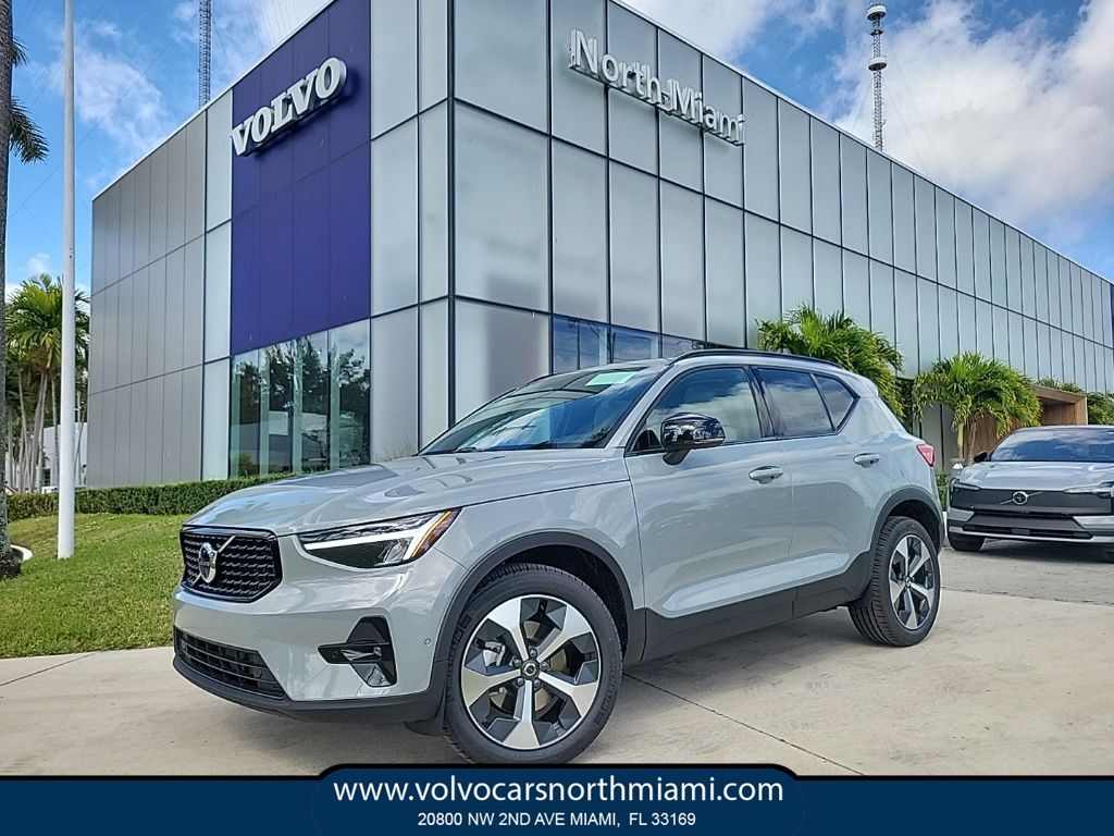 2026 Volvo XC40 Plus