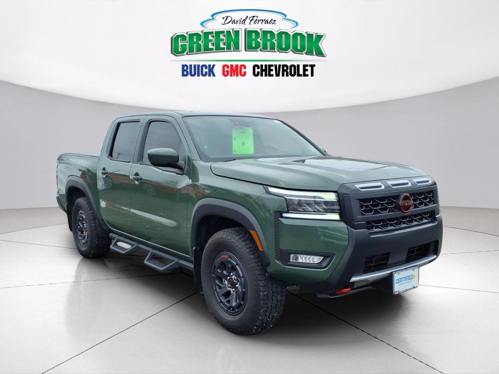 2025 Nissan Frontier PRO-4X Crew Cab 4WD