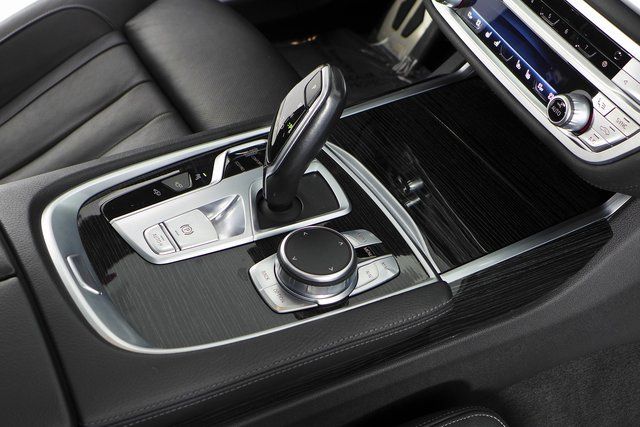 2021 BMW 7 Series 740i 15