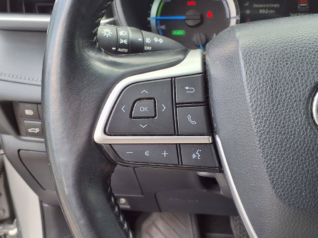 Used 2023 Toyota Highlander Hybrid SUV