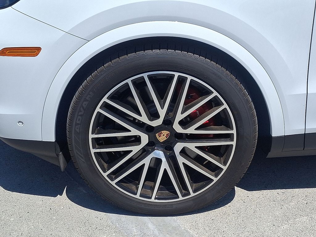 Thumbnail: 2025 Porsche Cayenne - 11