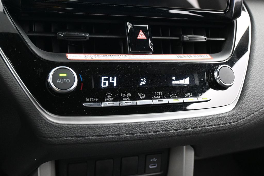 Used 2024 Blue Toyota Hybrid SE image 19
