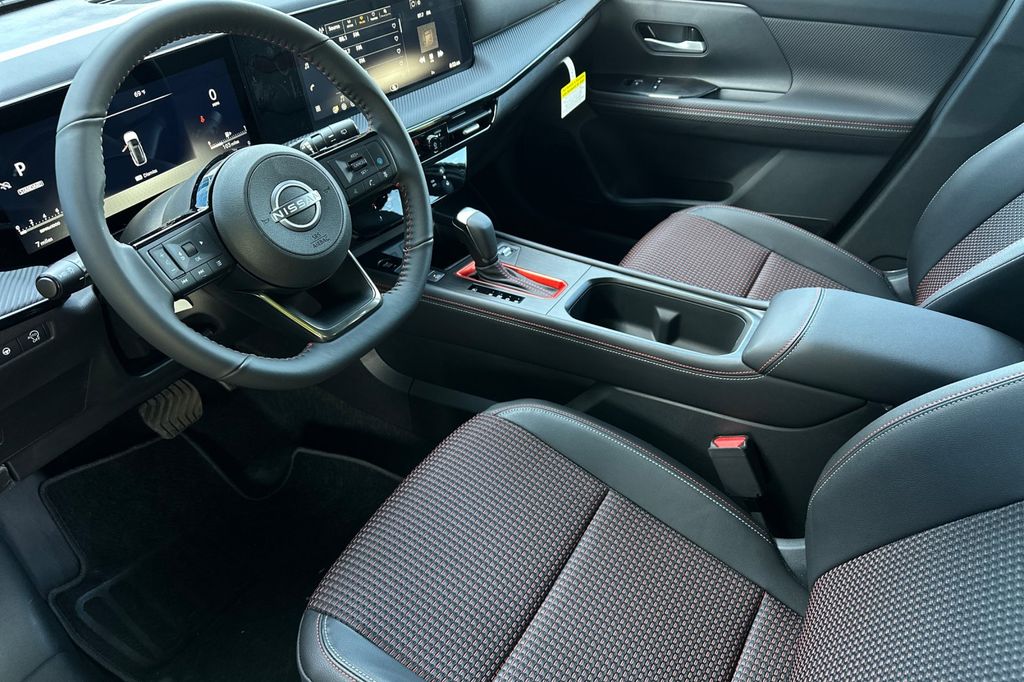 2026 Nissan KICKS SR - Photo 8
