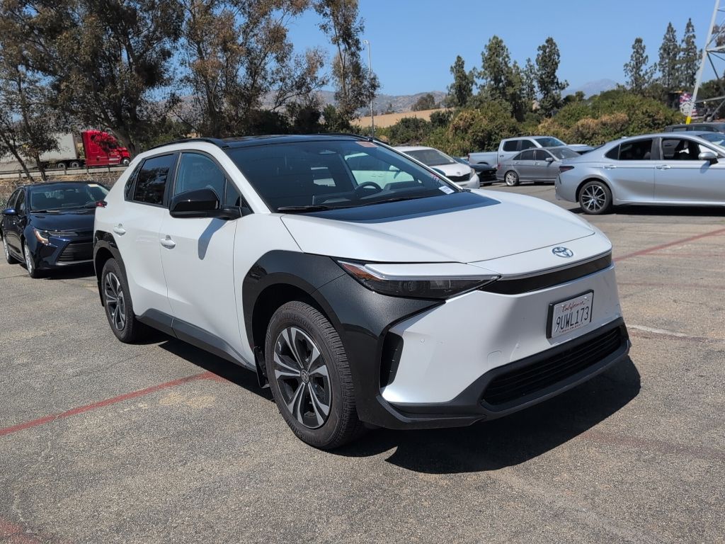 2025 Toyota bZ4X XLE FWD's photo