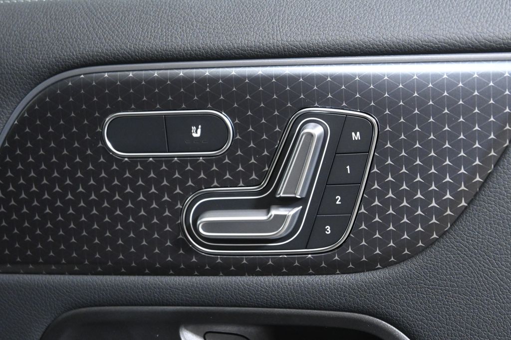 Thumbnail: 2026 Mercedes-Benz GLA - 23