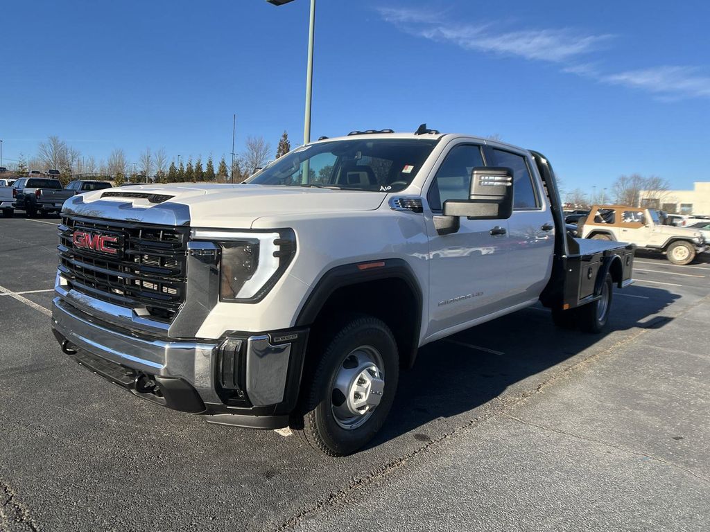 new 2025 GMC Sierra 3500HD car, priced at $55,218