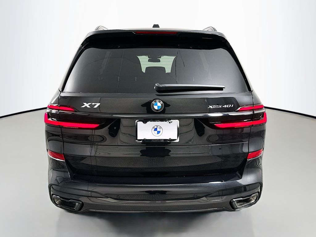 Thumbnail: 2026 BMW X7 - 6