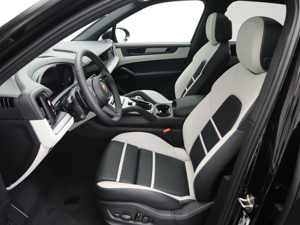 Thumbnail: 2025 Porsche Cayenne - 5