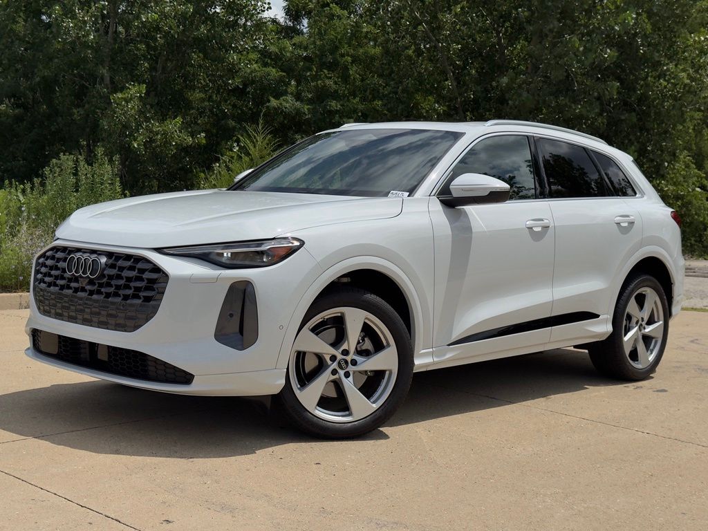 Glacier White Metallic 2025 Audi Q5 SUV / Crossover All-Wheel Drive 7-Speed Automatic
