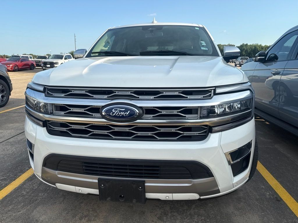 2023 Ford Expedition Platinum White at Legacy Ford
