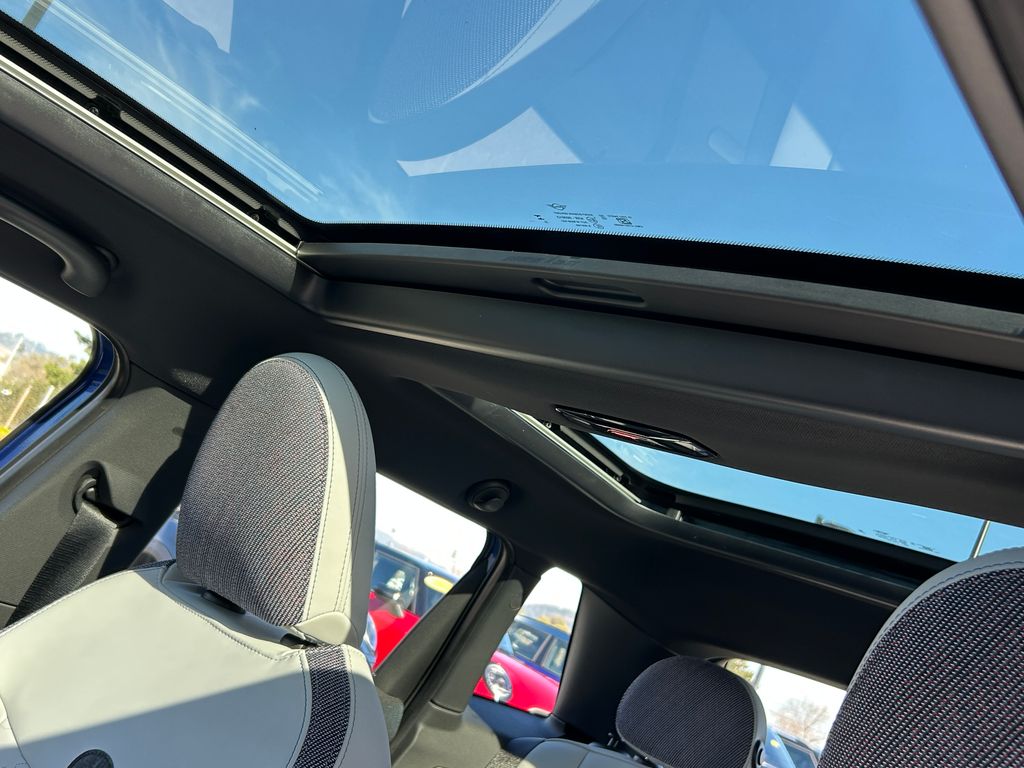 Thumbnail: 2026 MINI Cooper - 16