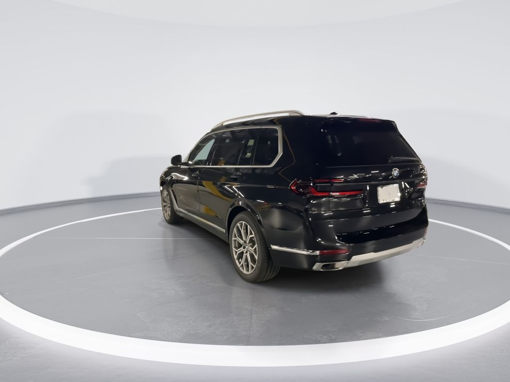 Thumbnail: 2026 BMW X7 - 6